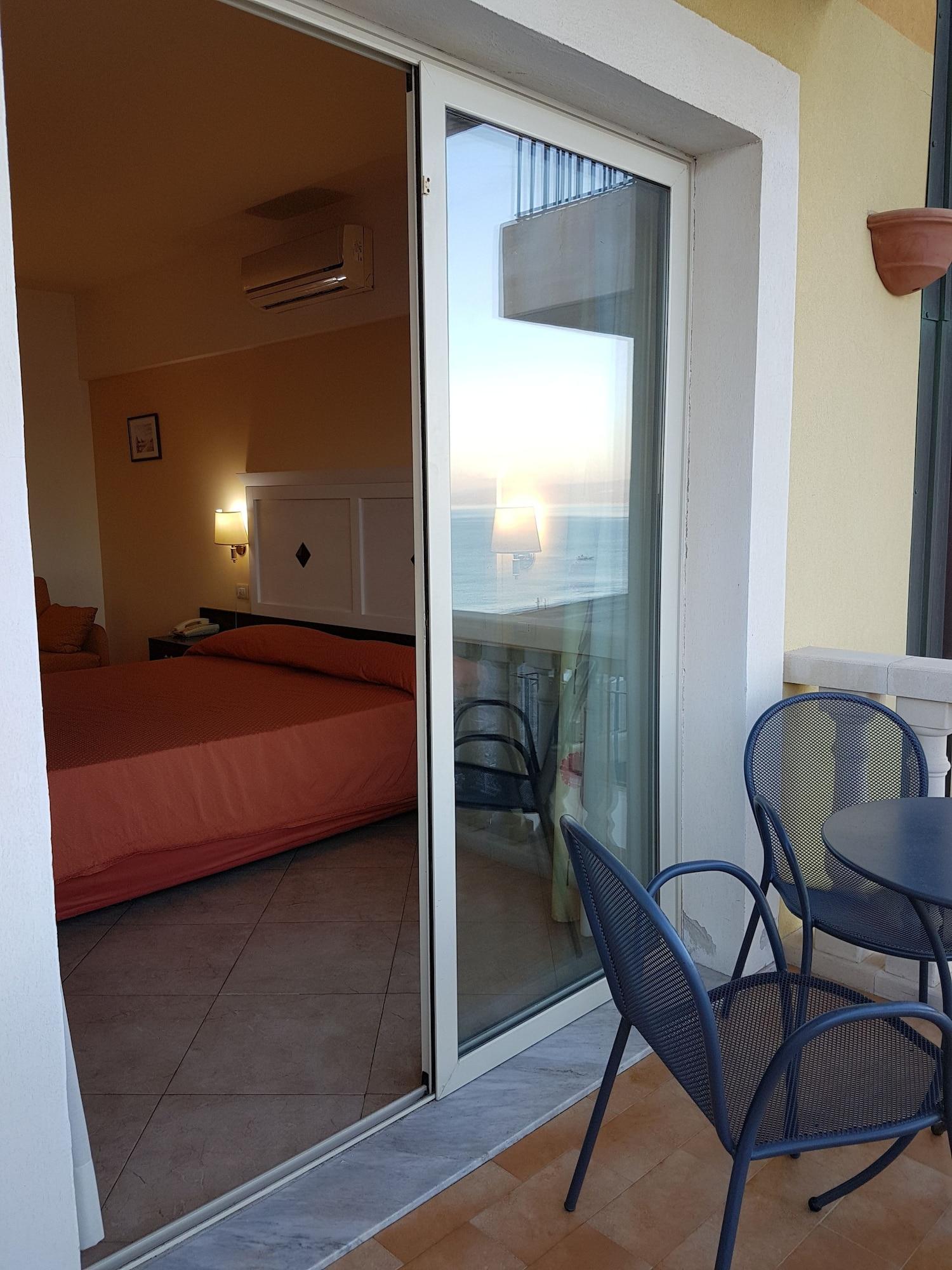Hotel Orizzonte Letojanni Exterior foto