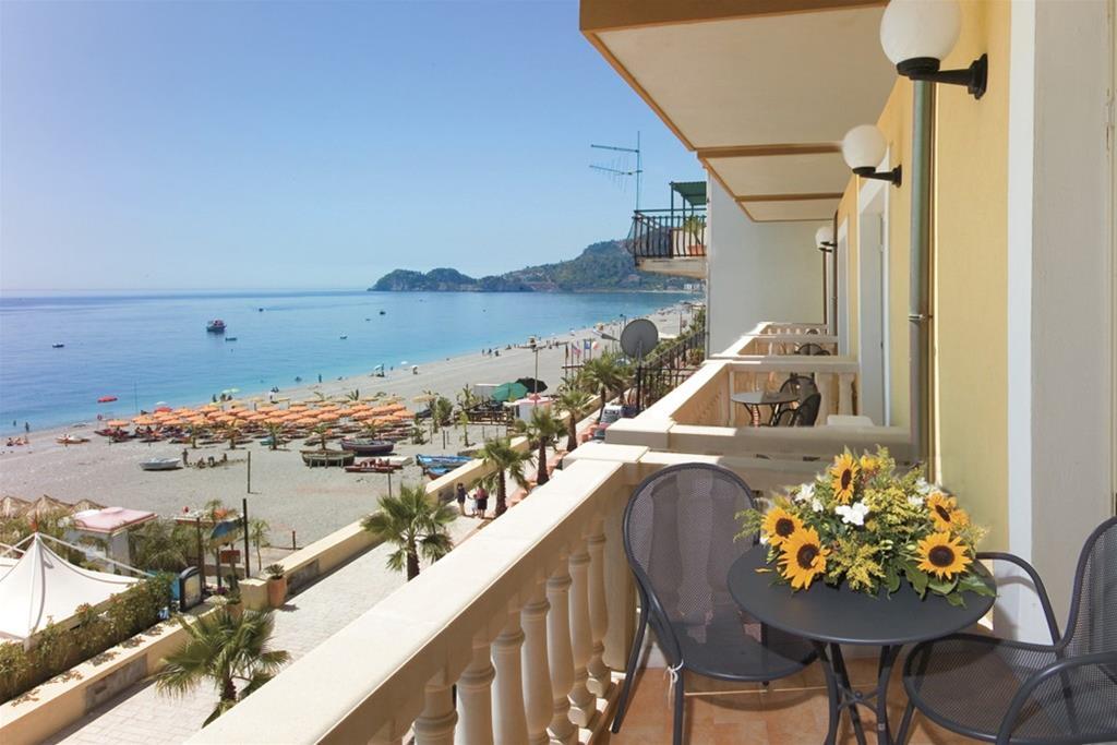 Hotel Orizzonte Letojanni Exterior foto